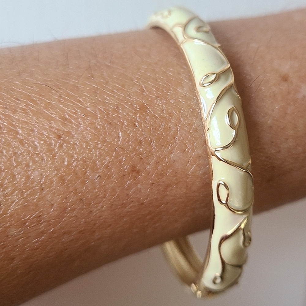 Lauren Conrad Cream Gold Designs, bracelet are new, never worn